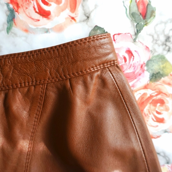 ✨Vintage✨ Vegan Leather Pencil Skirt - Picture 2 of 7